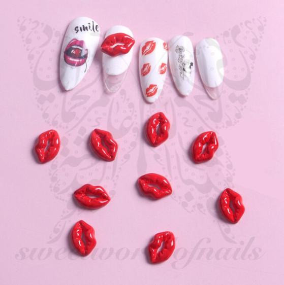 3D Red Lips Kisses Nail Decoration Charms / 2pcs