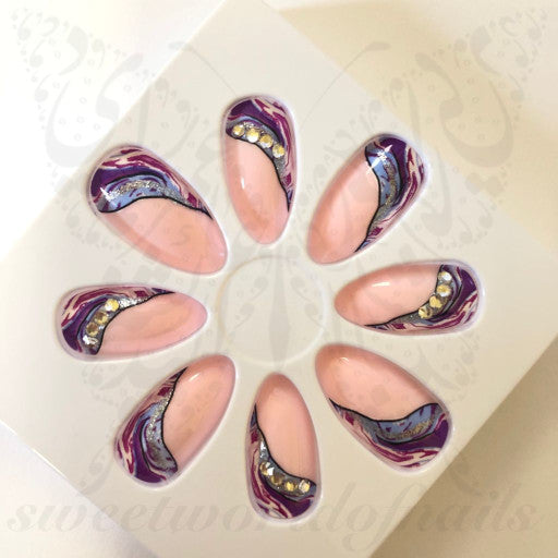 MISUD Stiletto Flake Nails 24Pcs Donuts Candy Pointed False Nails Full  Cover Pointed Nails Art Women DIY Decoration : Amazon.in: Beauty